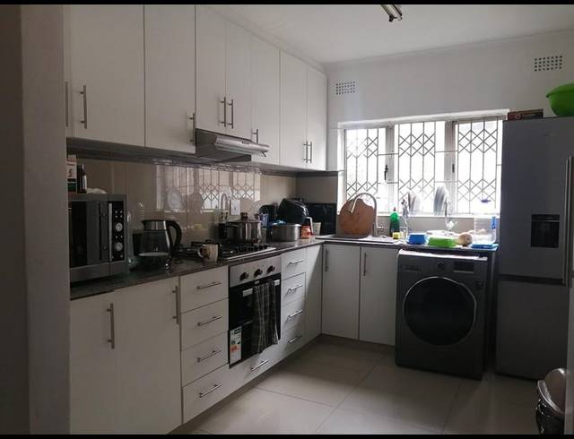3 BEDROOM PROPERTY TO RENT IN CROSSMOOR